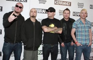 Fred Durst planea una purga en Limp Bizkit -  Theborderlinemusic.com