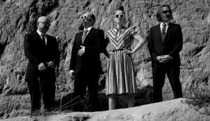 Garbage, vídeo de 'Blood For Poppies': con Buñuel en el horizonte  - theborderlinemusic.com