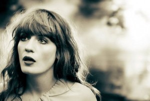 Vídeo: Florence + The Machine – “Spectrum” - theborderlinemusic.com