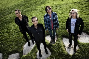 Vídeo: Stone Temple Pilots con Chester Bennington más Slash & Duff - theborderlinemusic.com