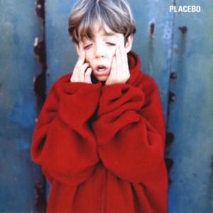 El niño de la portada del primer disco de Placebo demanda al grupo por arruinarle la vida - Theborderlinemusic.com