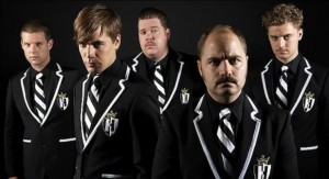 SCISSOR SISTERS Y THE HIVES, PRIMERAS CONFIRMACIONES DEL ANIVERSARIO DE RAZZ - Theborderlinemusic.com