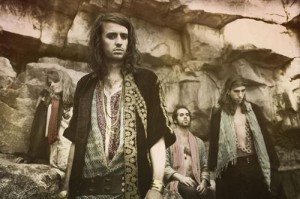 Habrá doblete de Crystal Fighters en Madrid - Theborderlinemusic.com