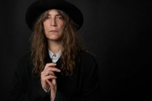 Patti Smith hace un cover de Rihanna - theborderlinemusic.com